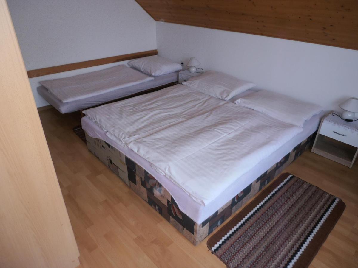 Ubytovani U Machova Jezera - Apartmany - Ludmila Grulisova Doksy  Exterior foto