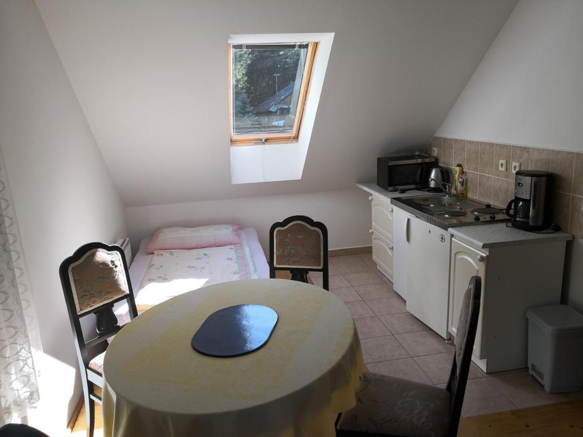 Ubytovani U Machova Jezera - Apartmany - Ludmila Grulisova Doksy  Exterior foto